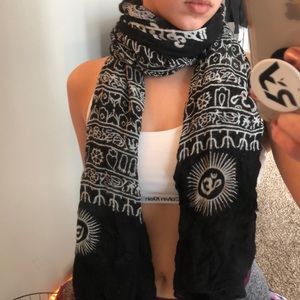 black lightweight scarf